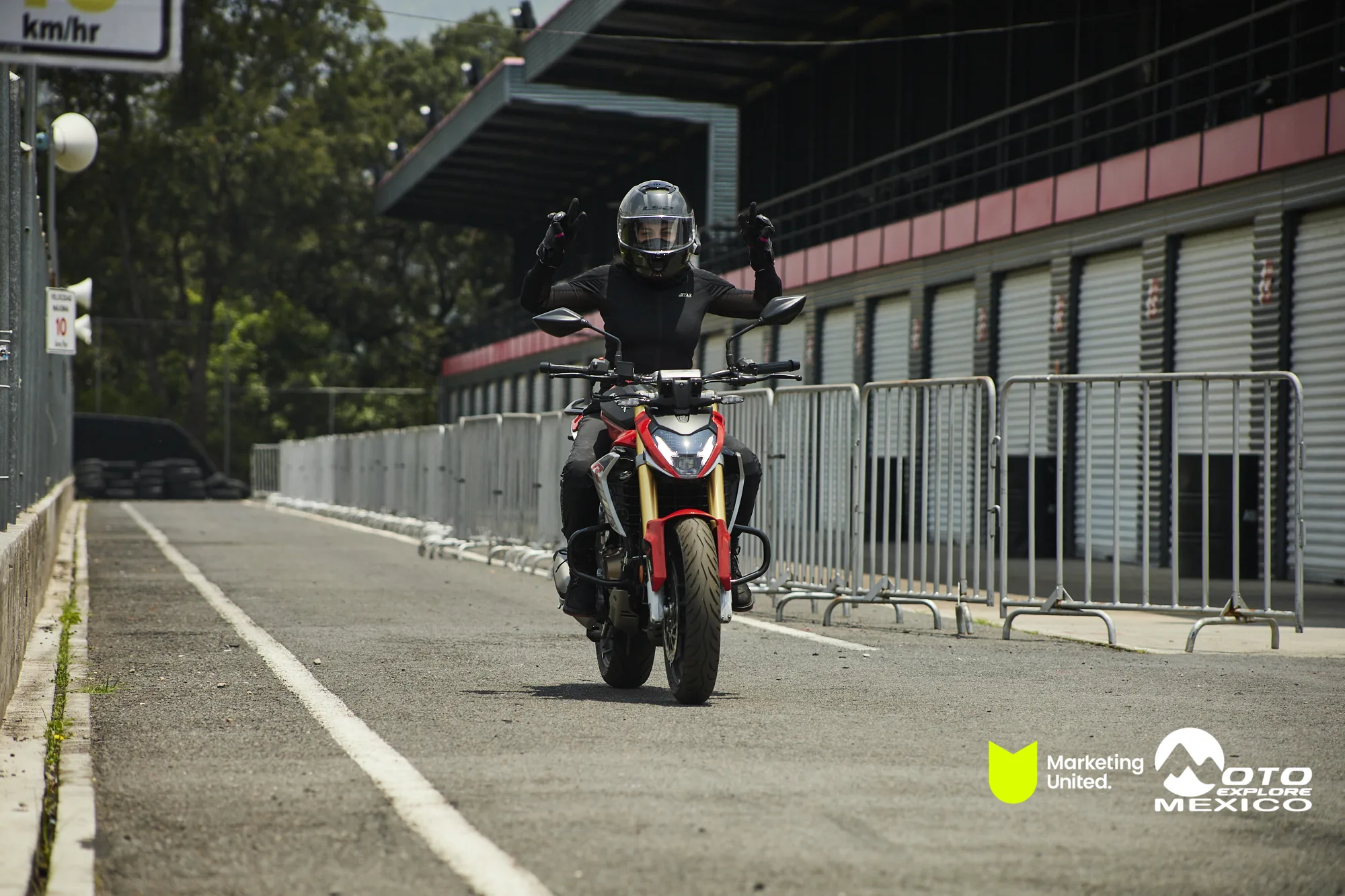 HUNK TRACKDAY 128